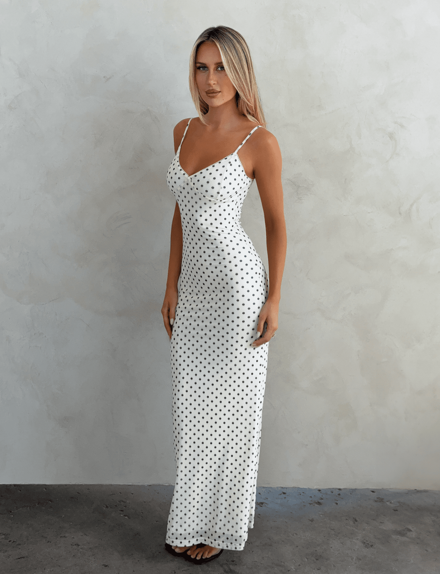 TM13362_JULIANNA_MAXI_DRESS_POLKA_DOT-_3of10.png