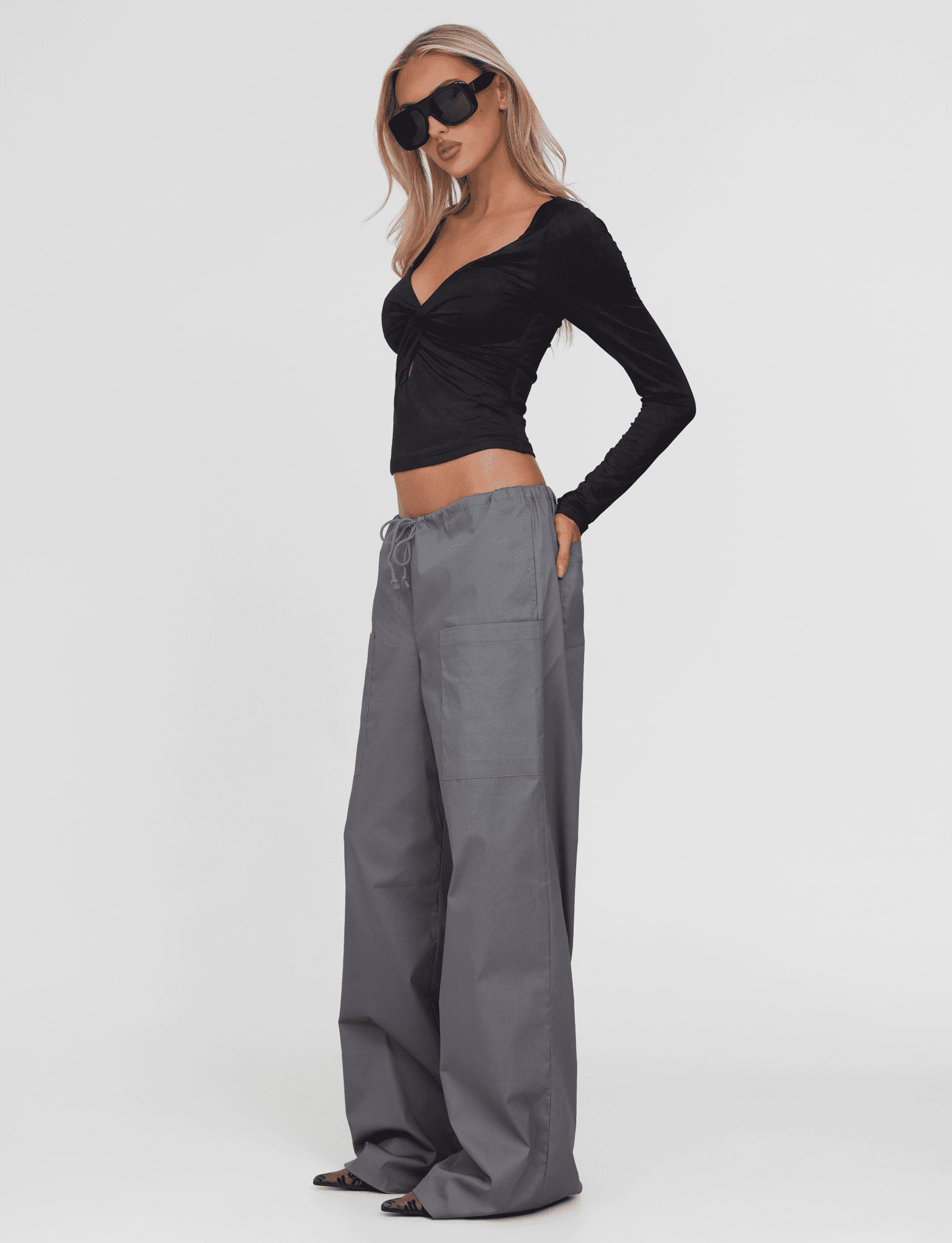 TM17456_TYSHA_PANT_CHARCOAL_4of7.png