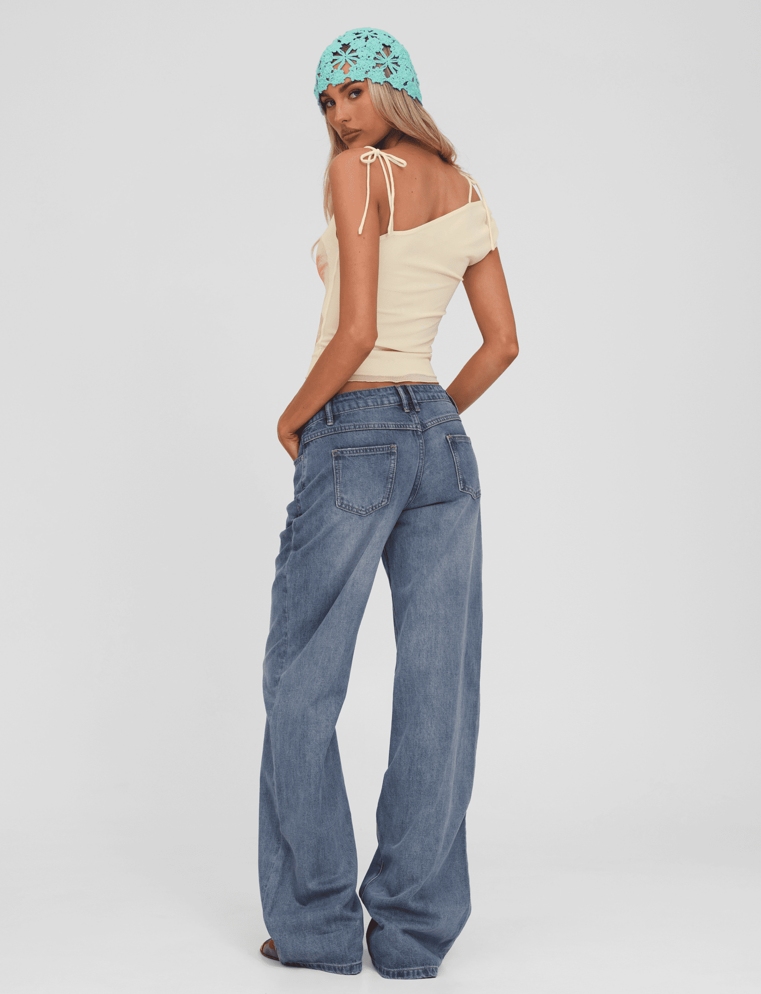 TM17603_ESTRELLA_JEAN_MID_WASH_7_of_7.png