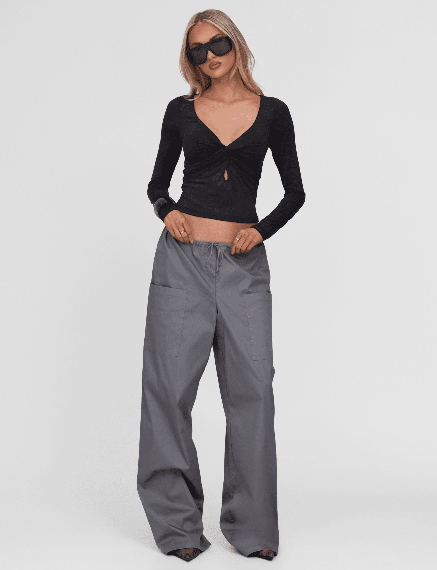 TM17612_SAFFIRA_LS_TOP_BLACK-_2of8.png