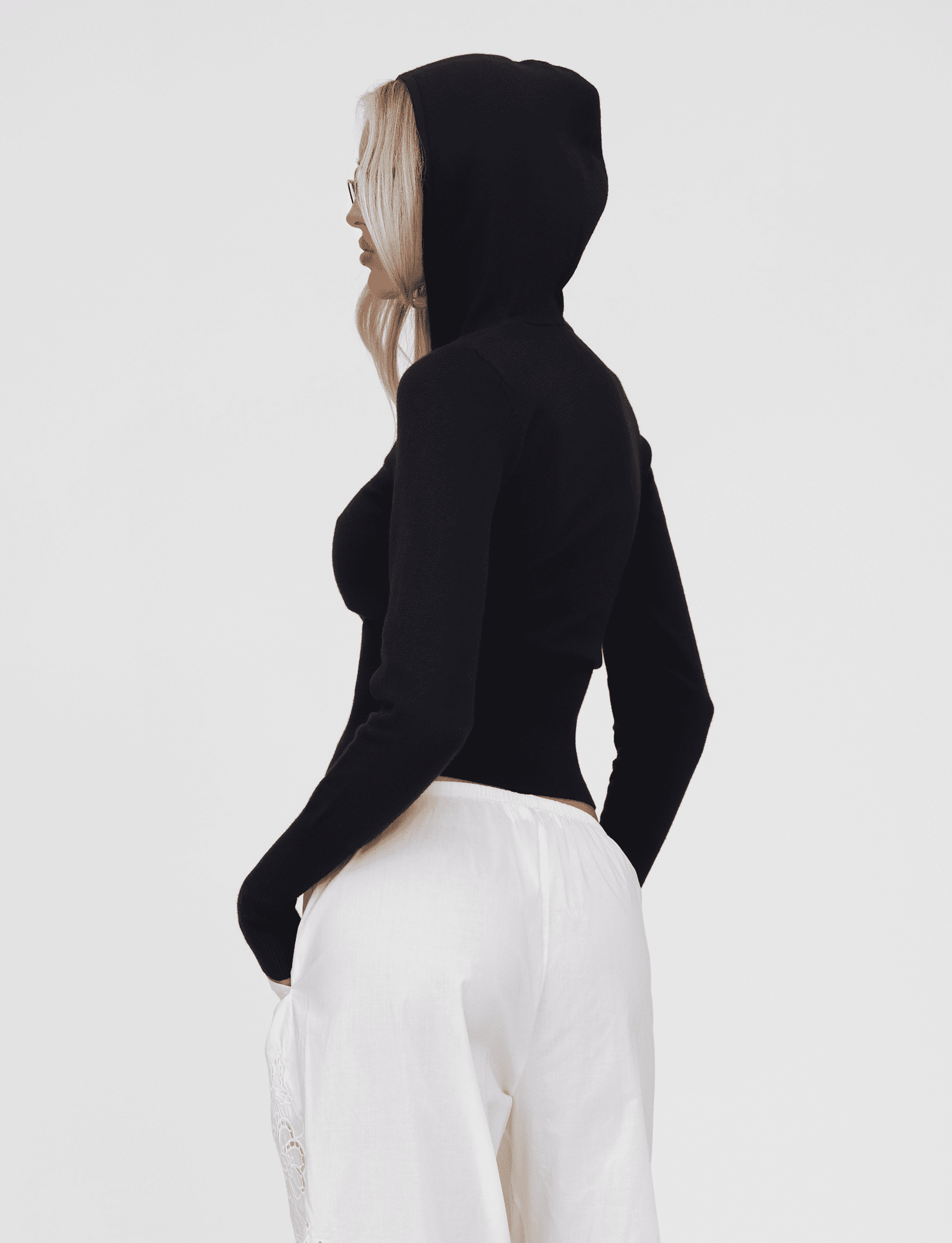 TM17620_SARINA_JUMPER_BLACK_10_of_10.png