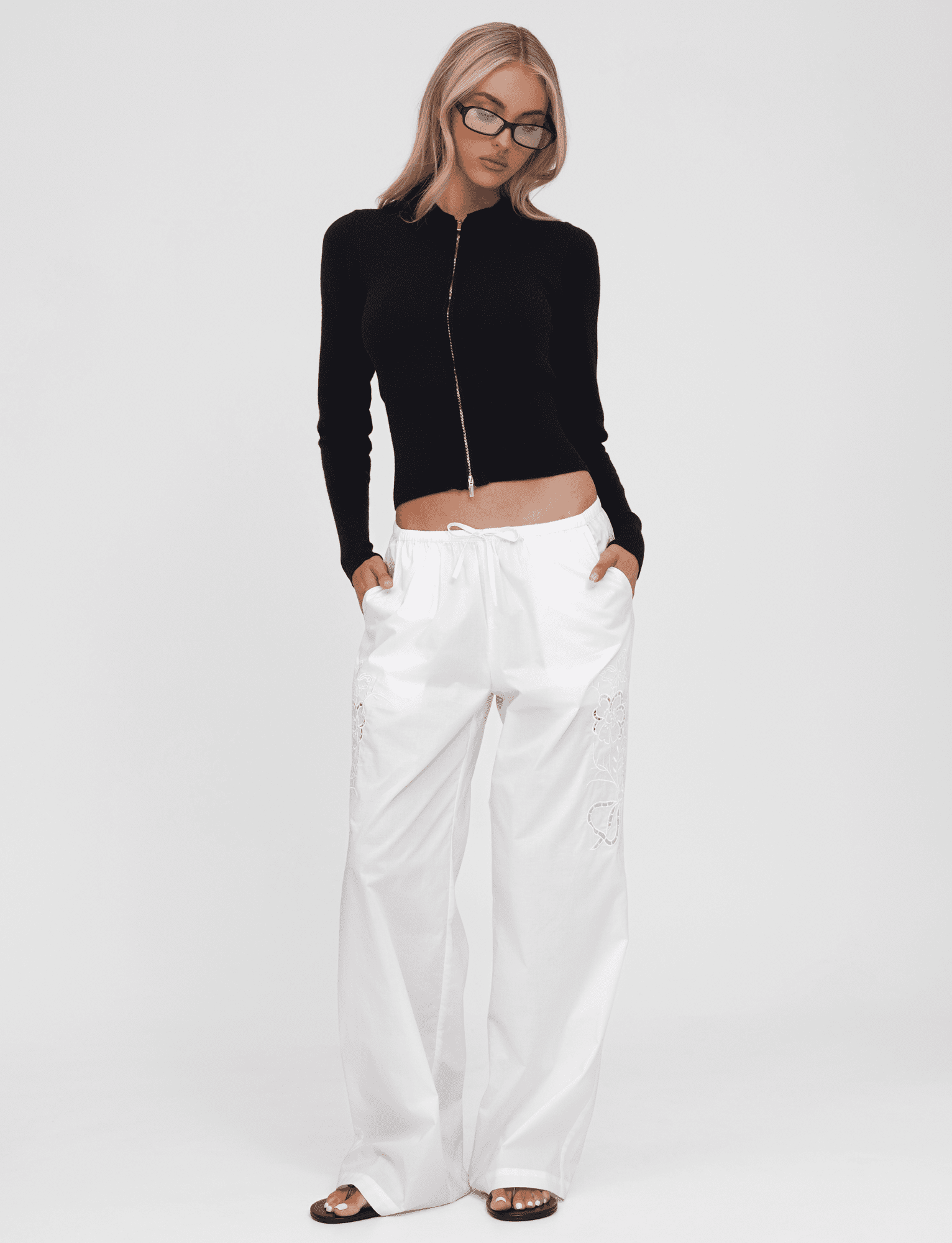 TM17620_SARINA_JUMPER_BLACK_1_of_10.png