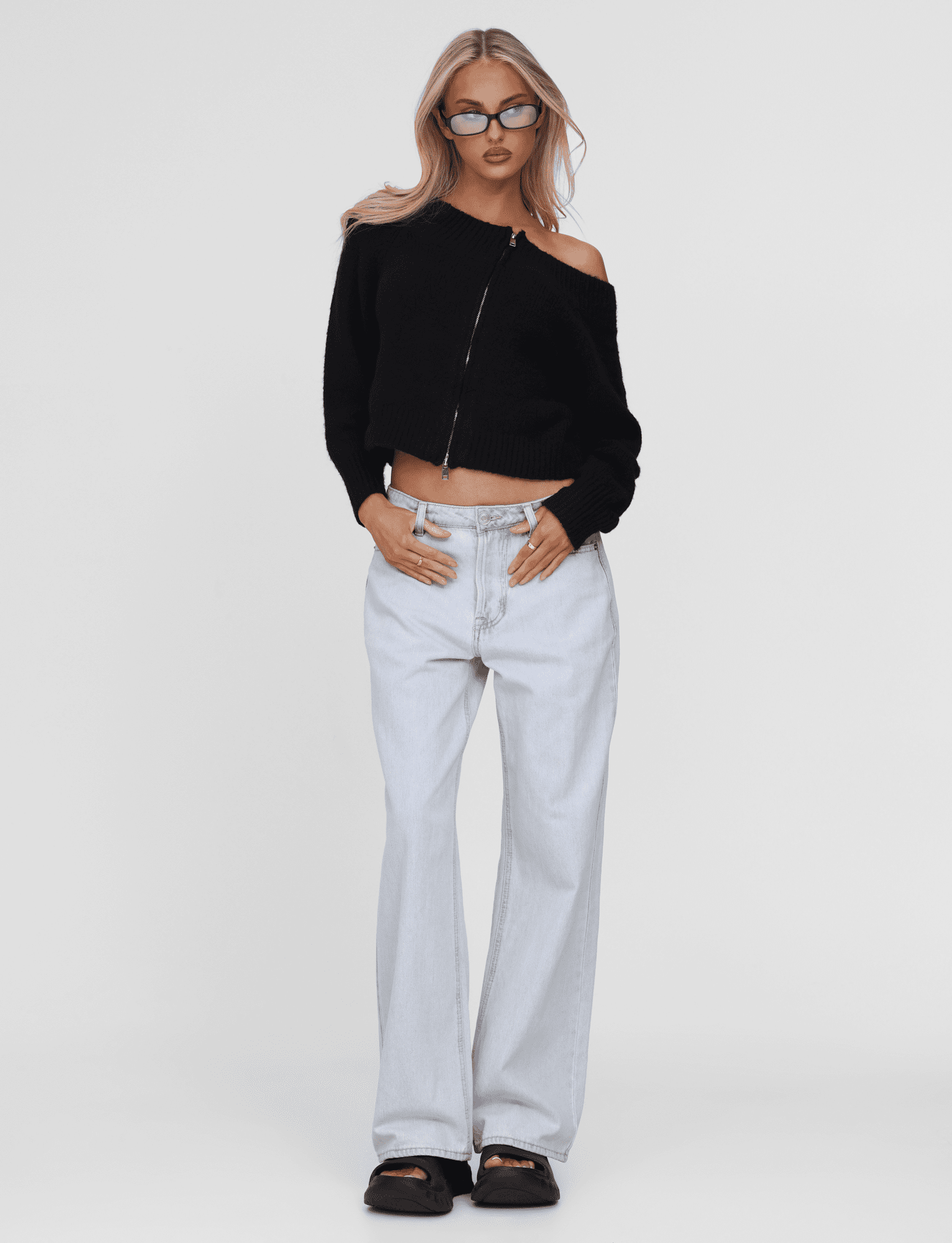 TM17743_LUNETTE_JUMPER_BLACK_2.png