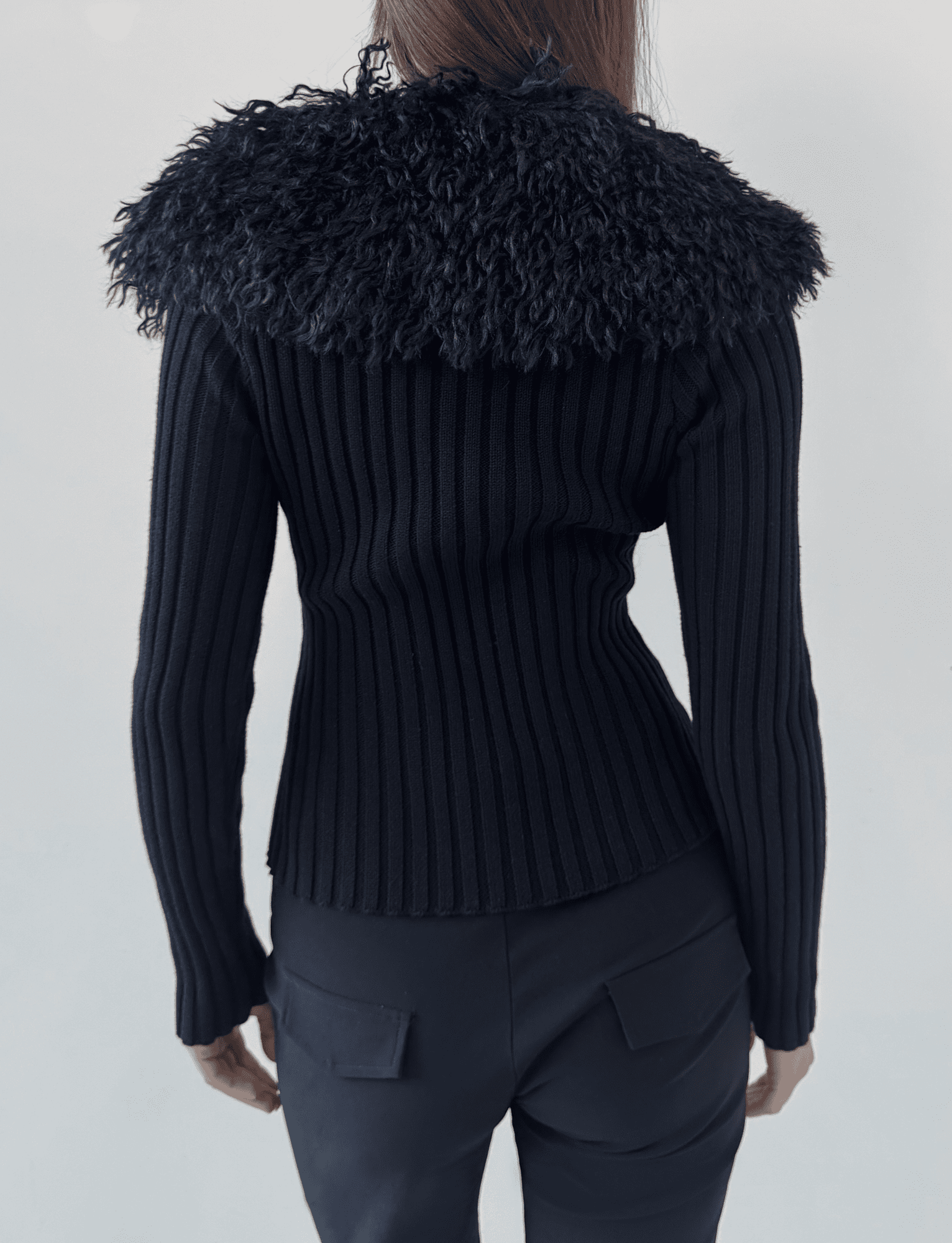 TM17744_BRISA_JUMPER_BLACK_1of1.png