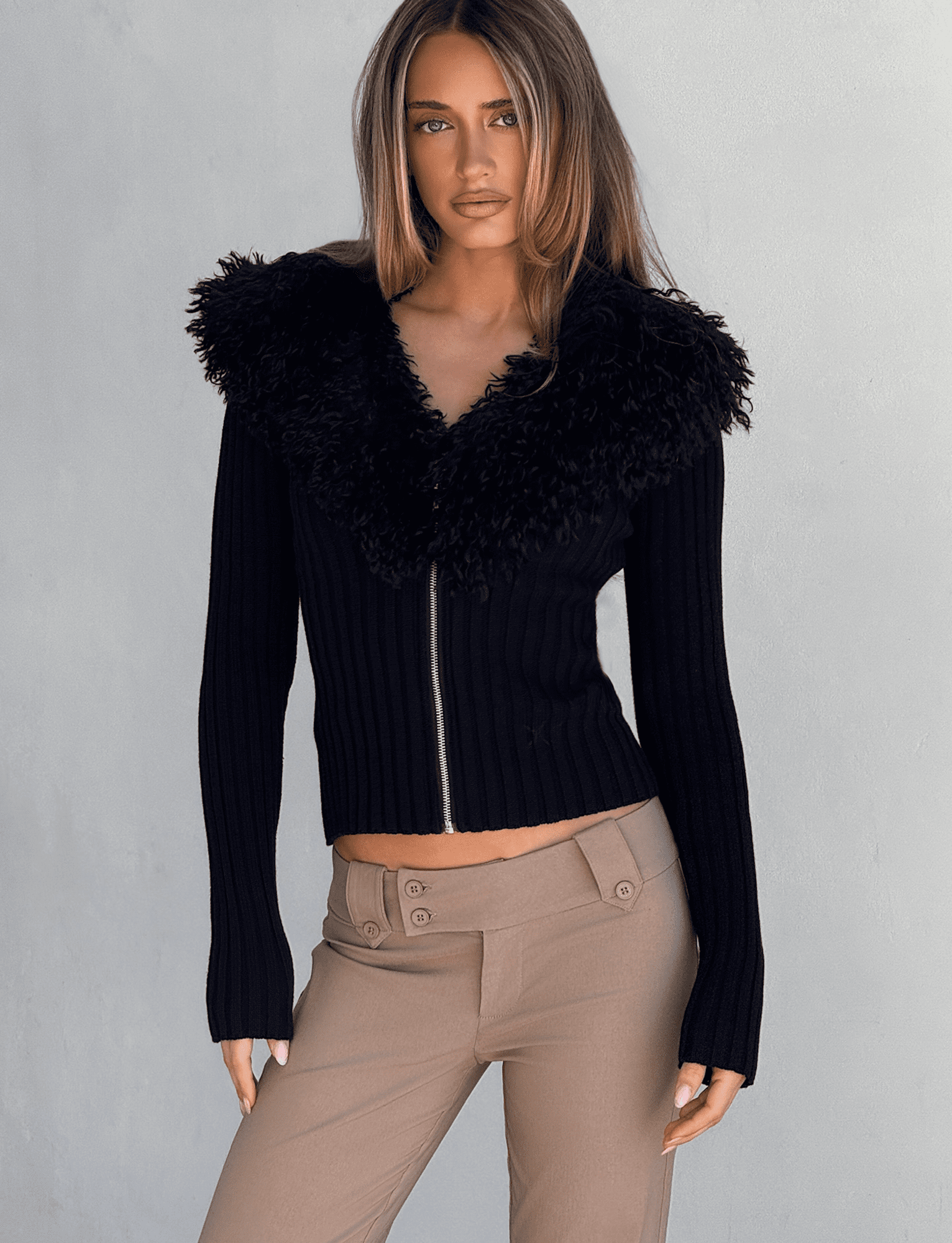 TM17744_BRISA_JUMPER_BLACK_2.png