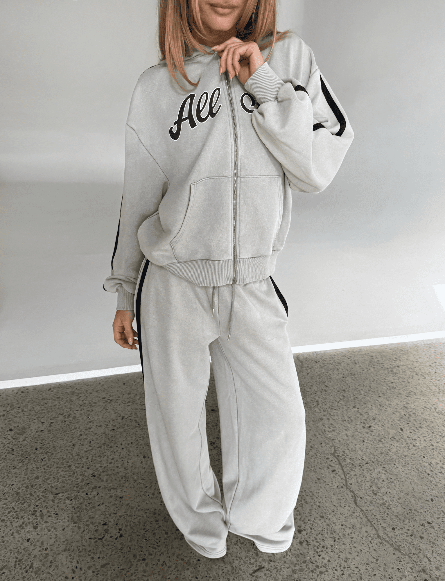 TM17876_PAYTON_TRACKPANT_STONE__7.png