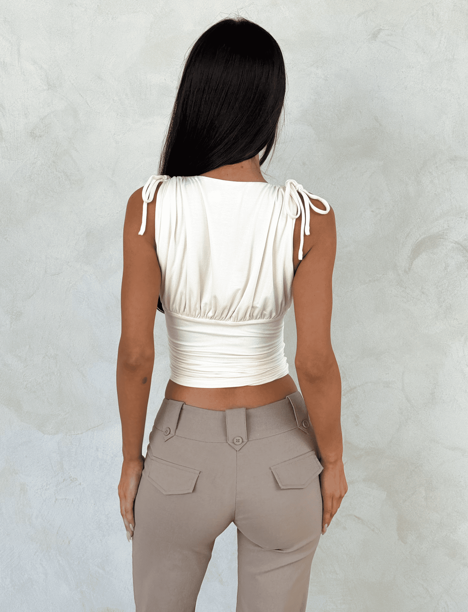 TM18166_HALONA_TOP_BONE_1of3.png