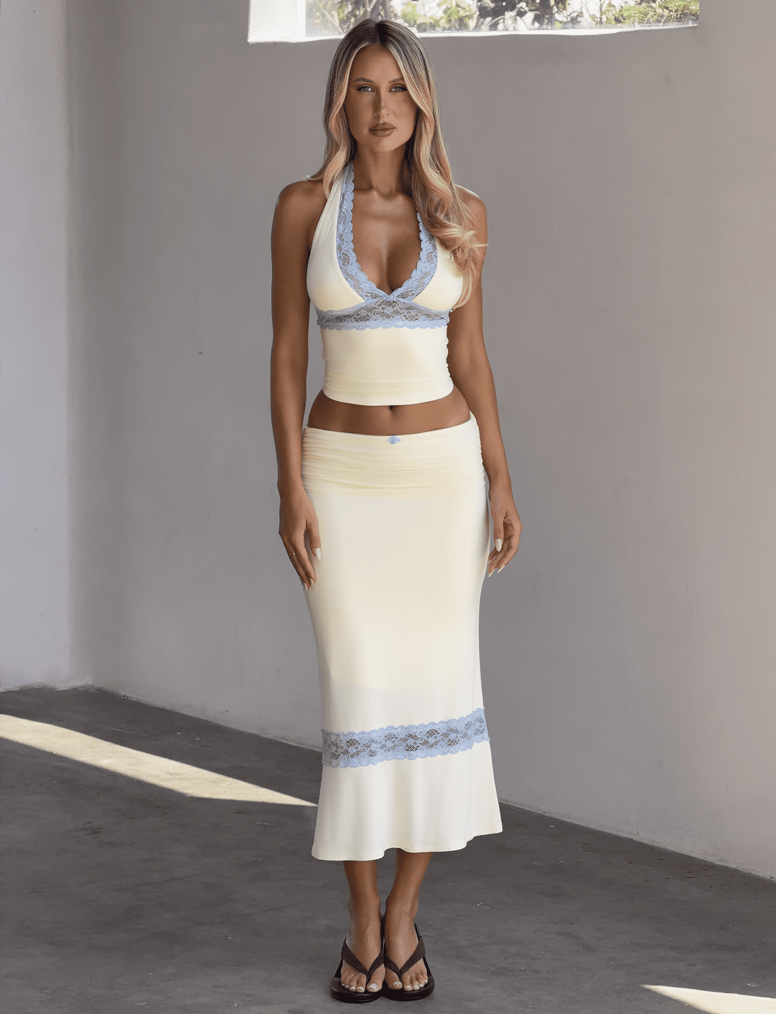 TM18512_CALINAPLUNGELACETOP_BUTTER_6_182cbe7a-c69d-4e3f-b253-3599b4d40350.png
