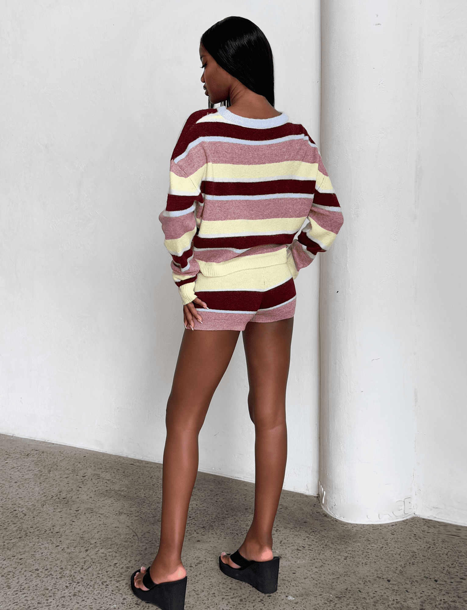 TM18607_KOASWEATER_TANSTRIPE_6.png