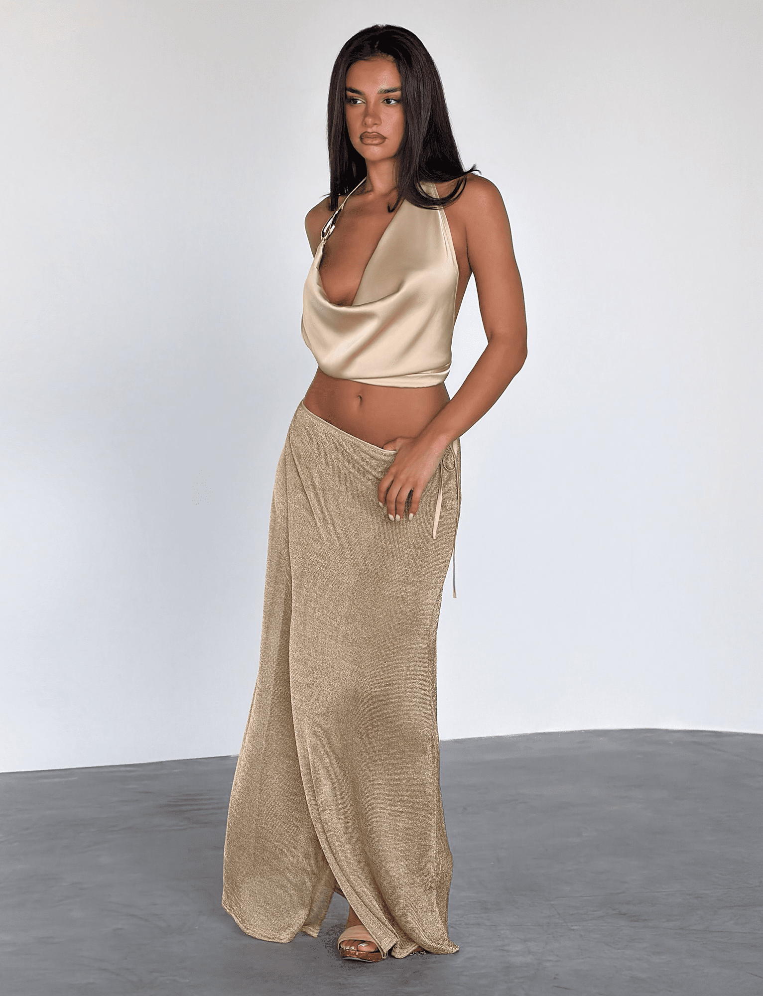 TM18656_CYRENESATIN_GOLD_5.png