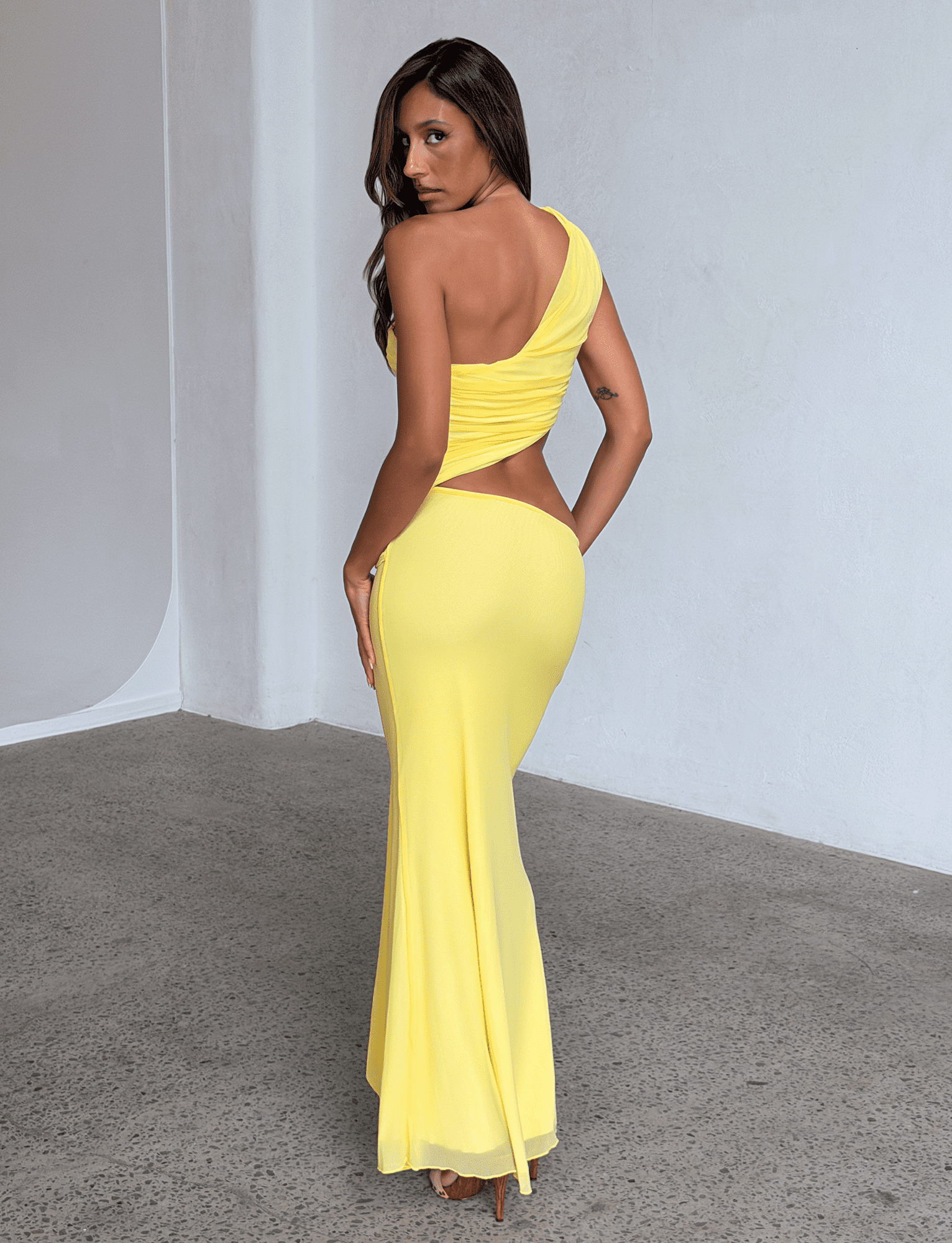 TM18671_COBI2.0MAXIDRESS_BUTTERYELLOW_3.png