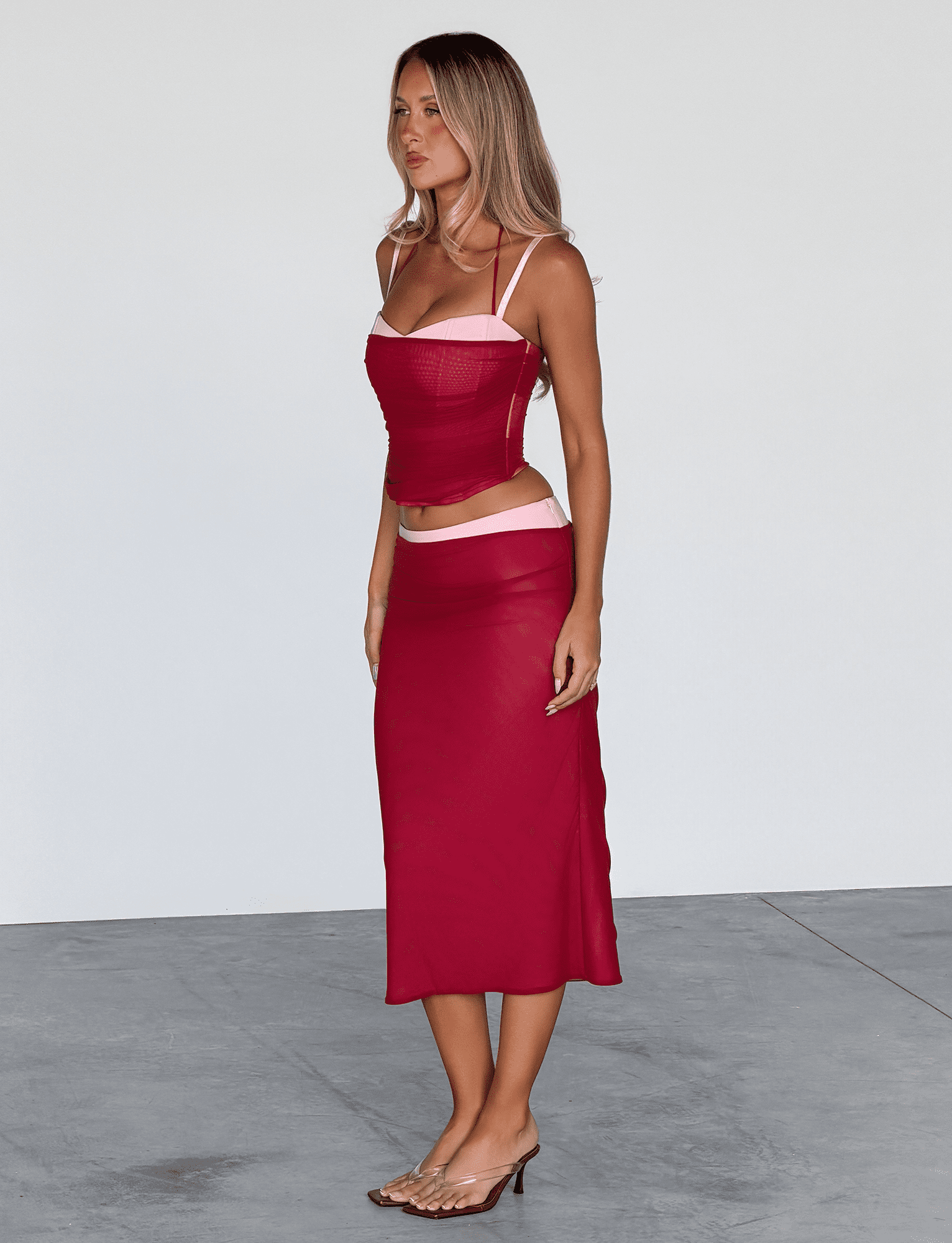 TM18796_CALINEMIDISKIRT_RED_2.png