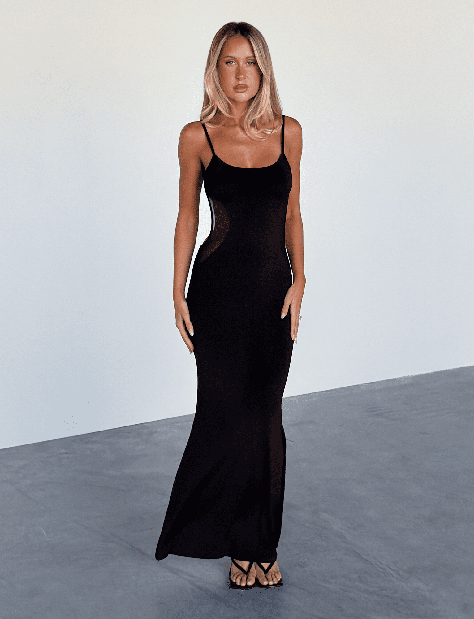 TM18803_XINIA_MAXIDRESS_BLACK_9.png