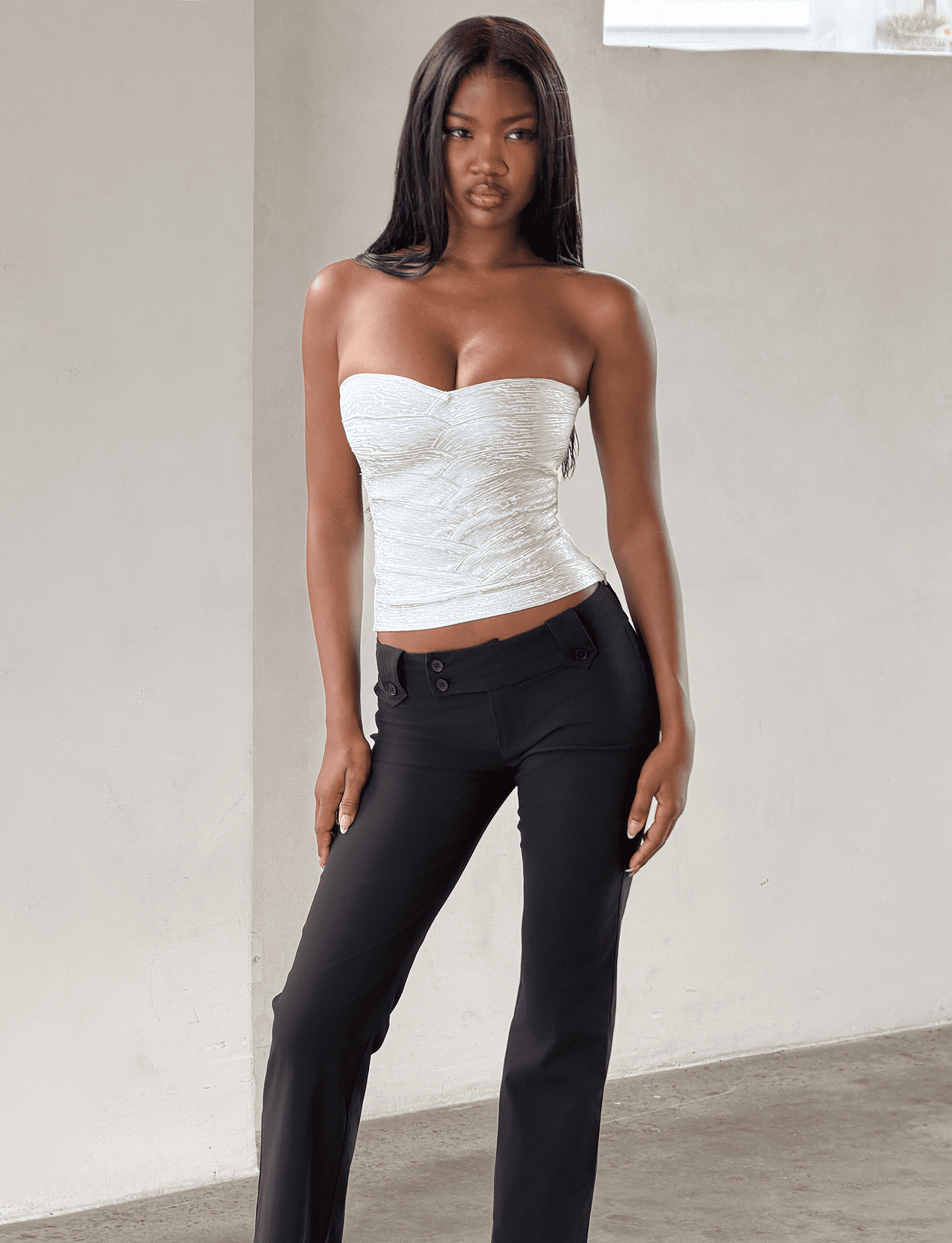 TM18815_NIYAMETALLIC_BANDAGETOP_LIQUIDSILVER_8.png