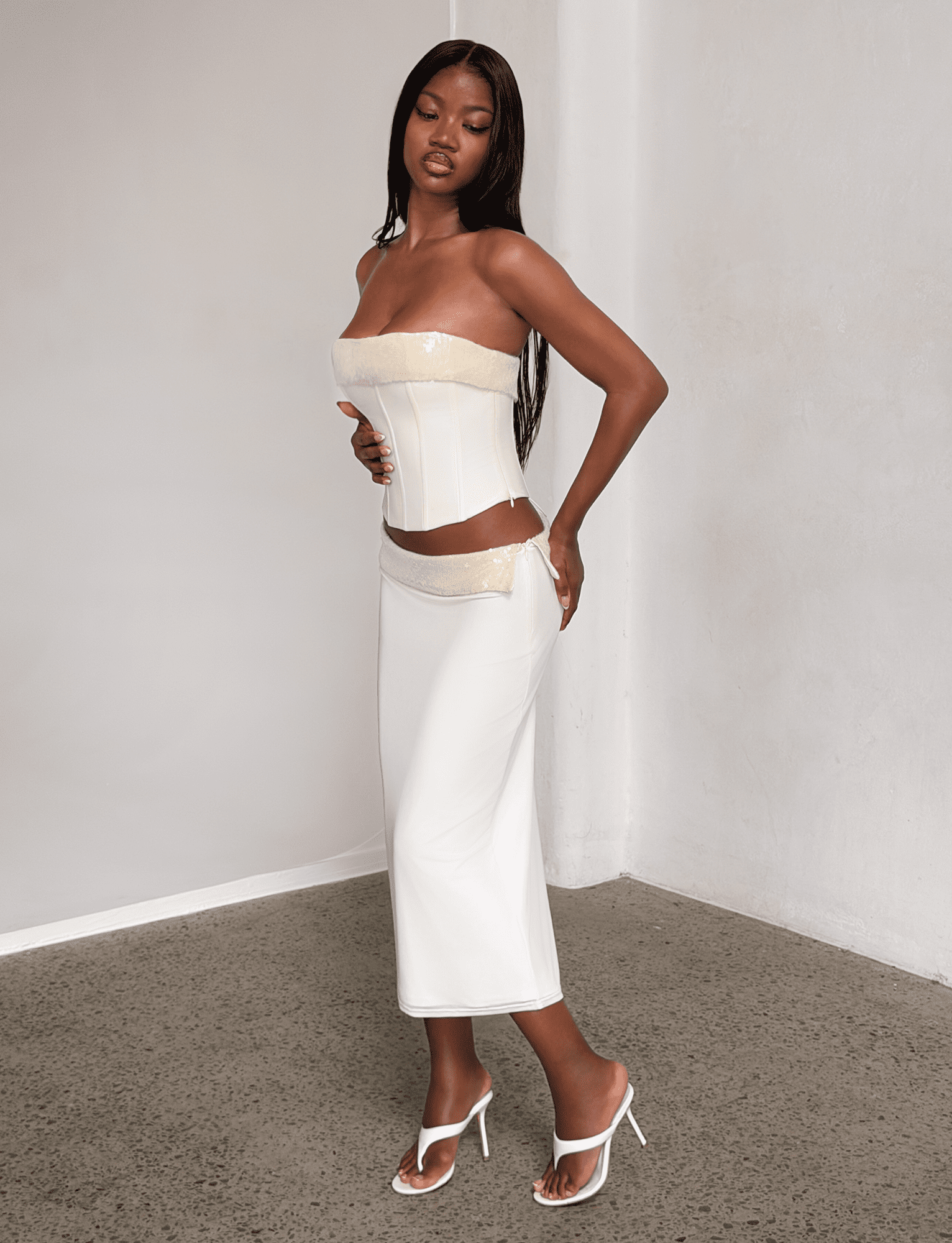 TM18874_SEQUINFOLDOVERMINISKIRT_CREAM_2.png