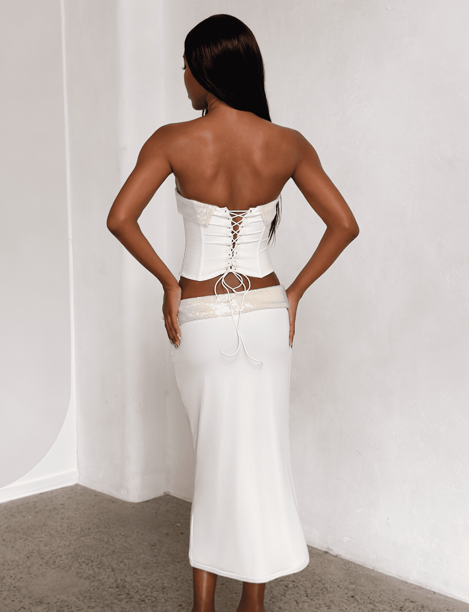 TM18874_SEQUINFOLDOVERMINISKIRT_CREAM_4.png