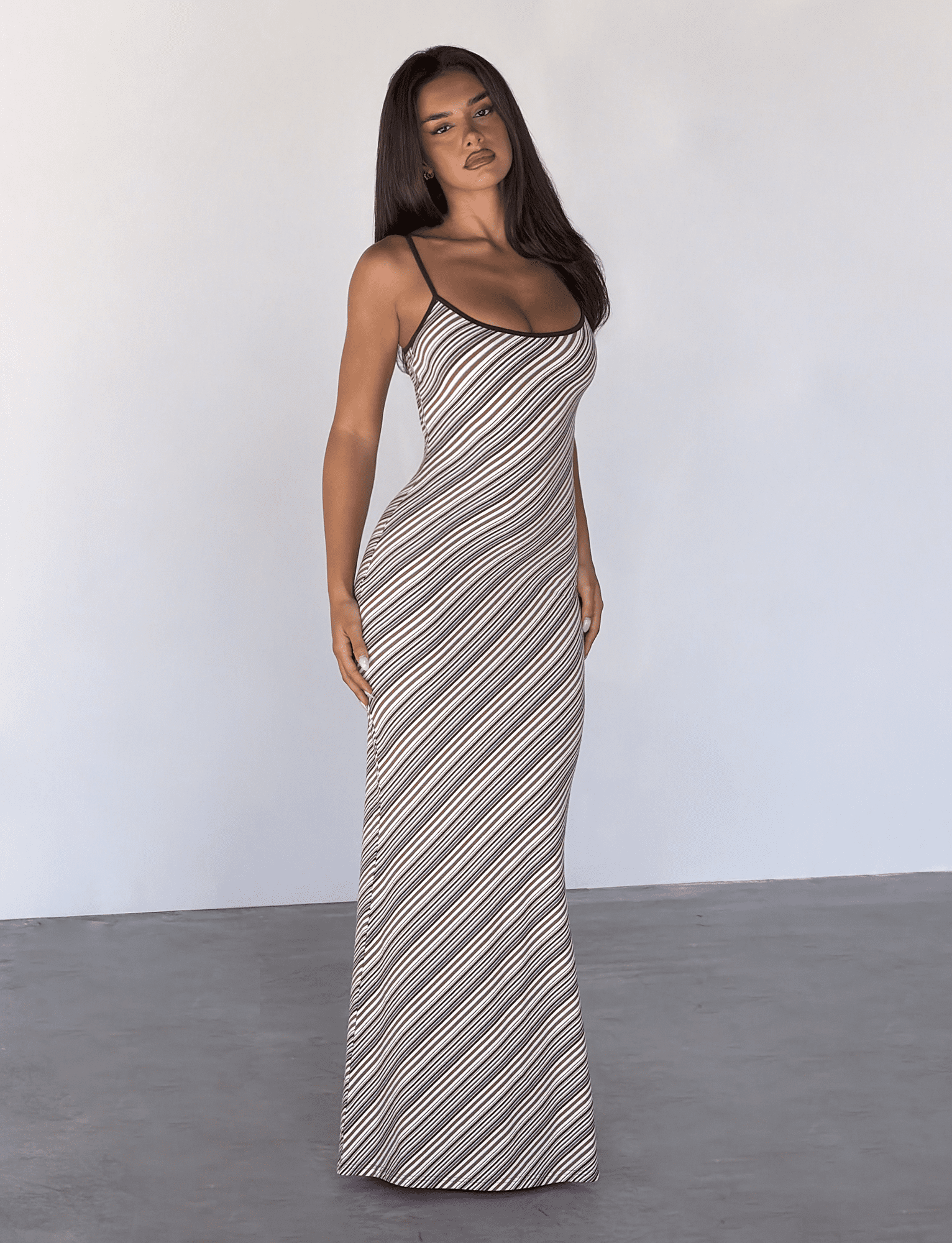 TMDW6364_SLOANEMAXIDRESS_STRIPE_1.png