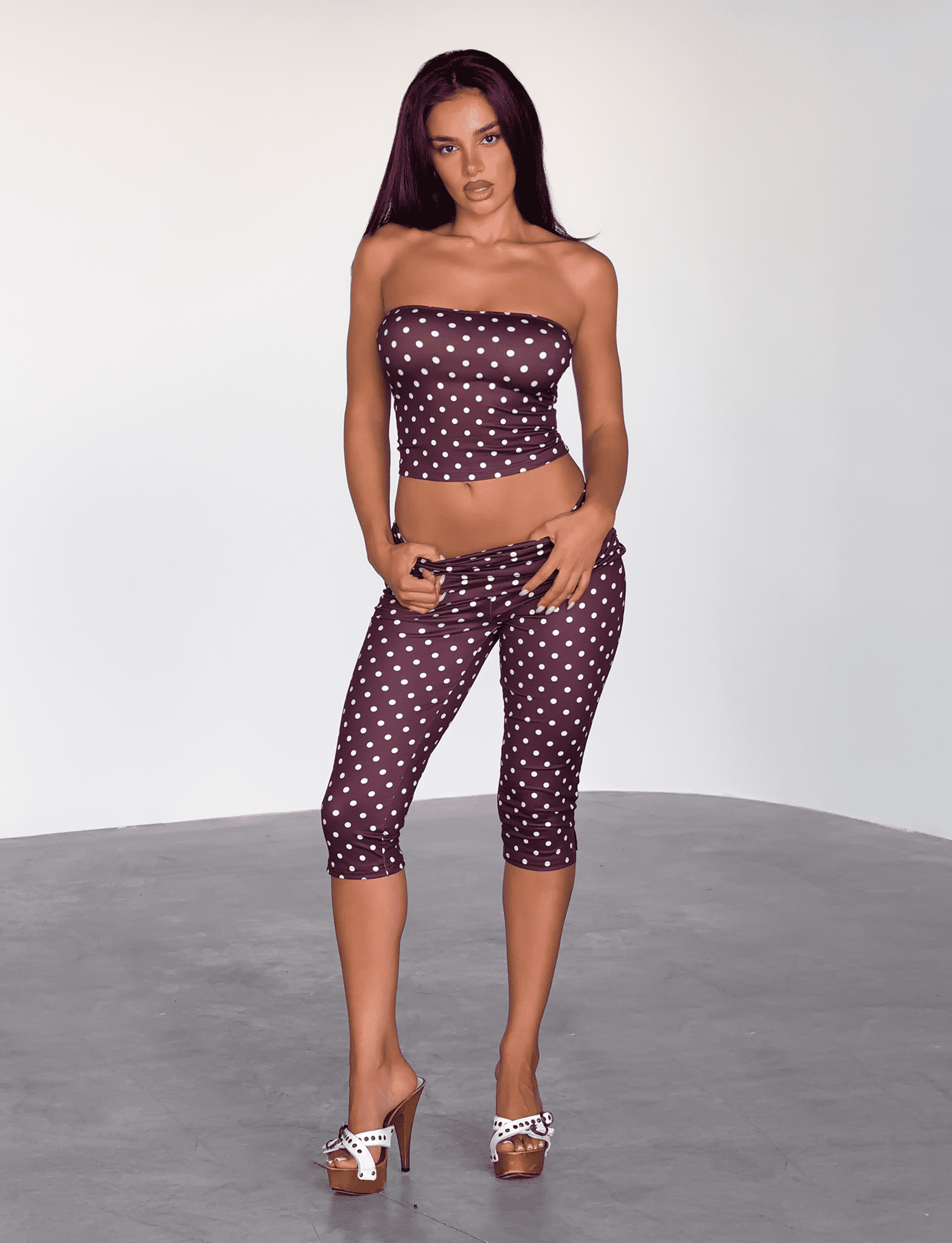 TMTP4943_VALIPOLKADOT_CHOC_3_1e1296d8-d570-4525-b227-4d73ad51d3e6.png